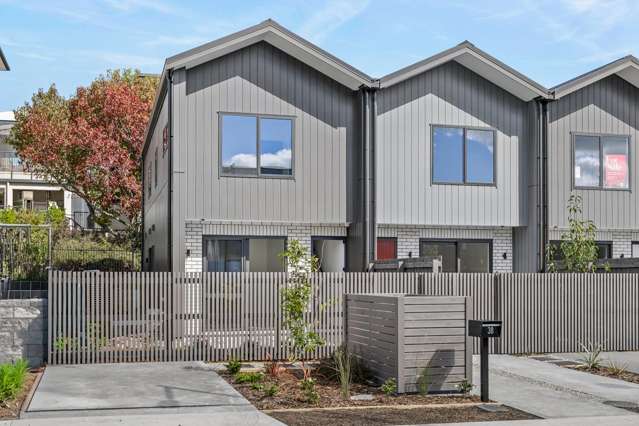 Three Bedroom Freehold Living