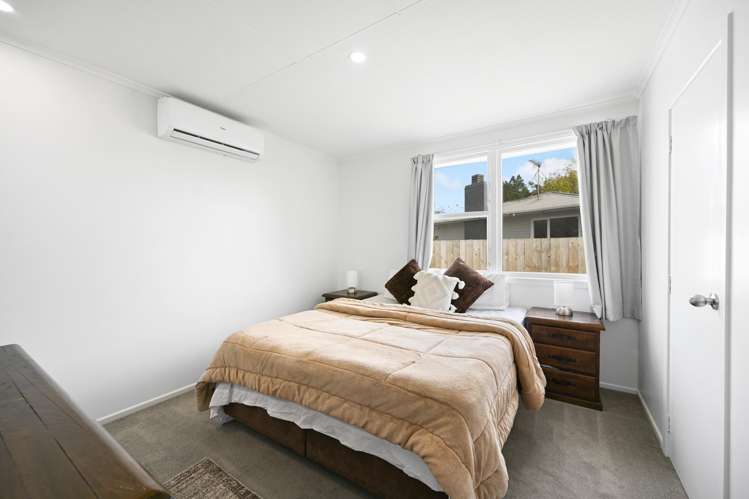 33 Garden Heights Avenue Glenview_11