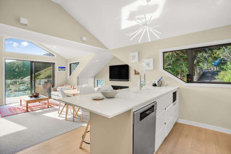 24 Korimako Road Eastbourne_14