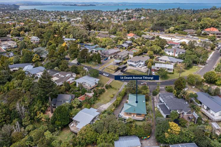 16 Deane Avenue Titirangi_18