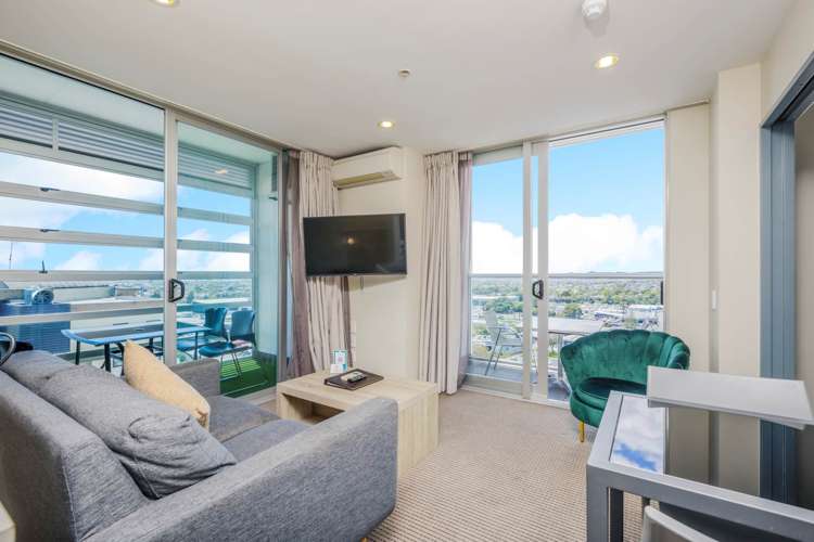 1603/17 Amersham Way Manukau_0