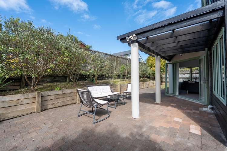 8B Stoneleigh Court Sunnynook_4