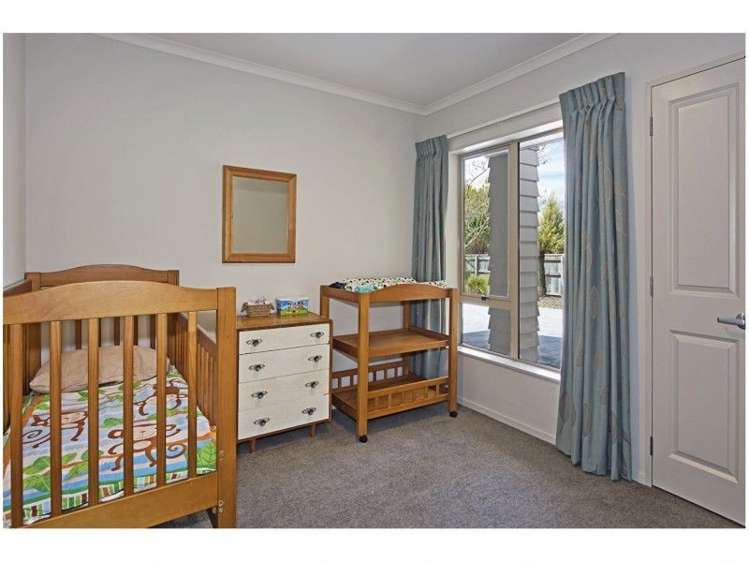 37 Hollybush Drive Brightwater_11