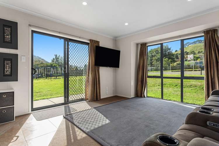 1379 Manawahe Road Manawahe_10