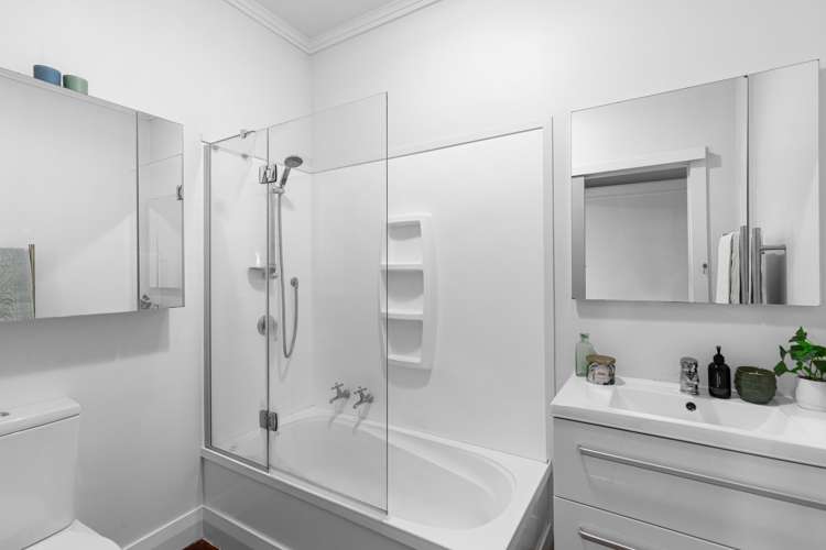 66 Galloway Street Hamilton East_13