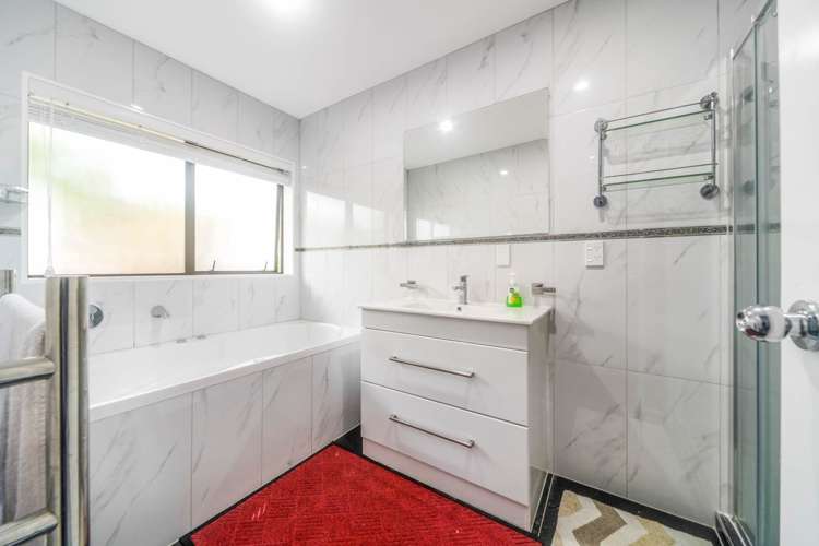 1/2 Channing Crescent Botany Downs_12