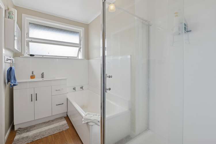 17 Mckenzie Road Owhata_12