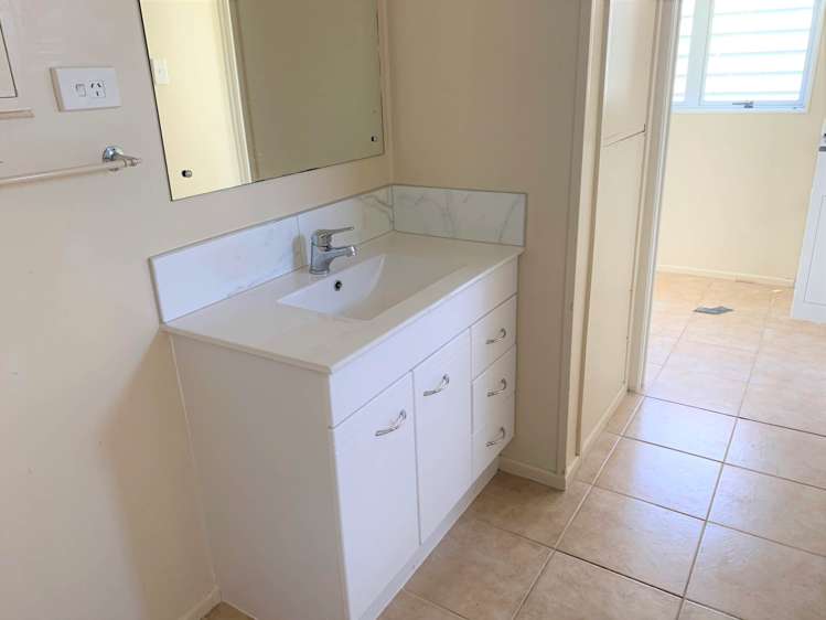 2/122A Victoria Street Onehunga_4