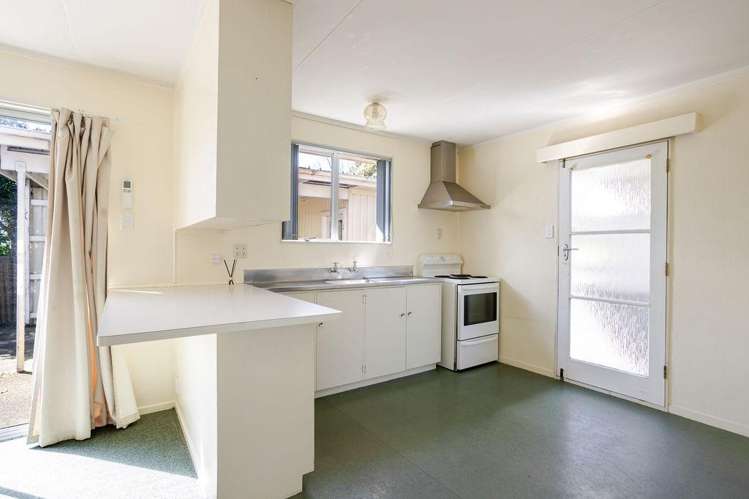 3/3 Beedie Street_3