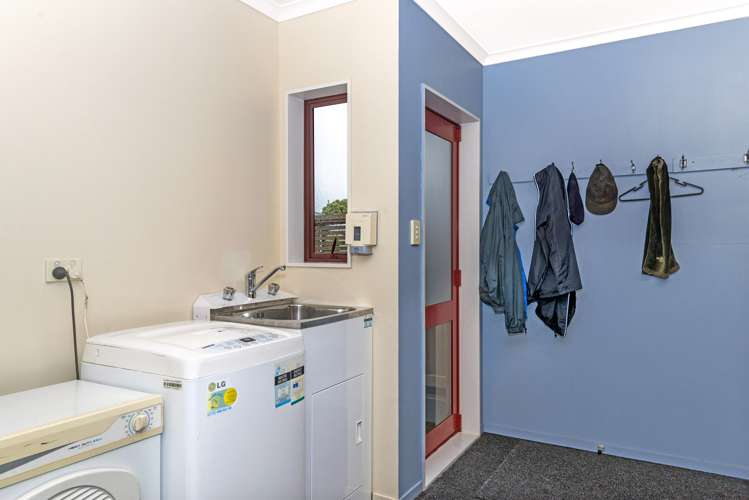 7 Westpark Place Lytton West_18