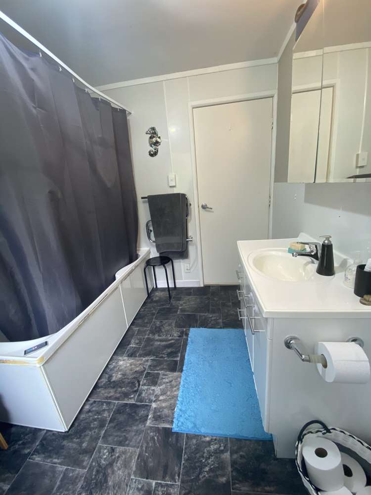 7 Onepoto Road Titahi Bay_11