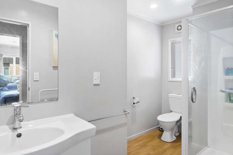 43d Cook Street Hamilton East_11