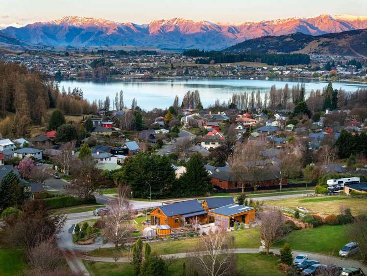 179 Wanaka-Mount Aspiring Road Wanaka_0