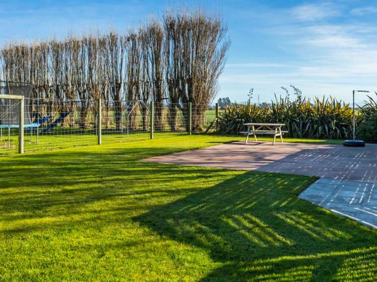 630 Grahams Road Willowby_21