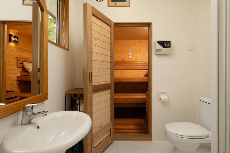 19 Saint Omer Road Kenepuru Sound_10