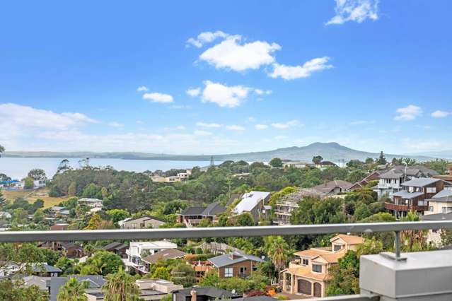 2/51 Penguin Drive Murrays Bay_1