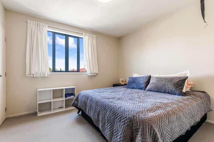 15/21 Armoy Drive East Tamaki_16