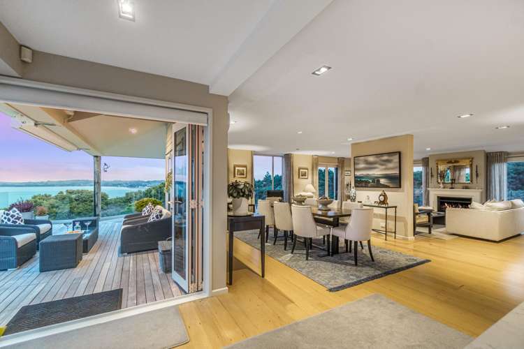 2 Puriri Place Sandspit_11