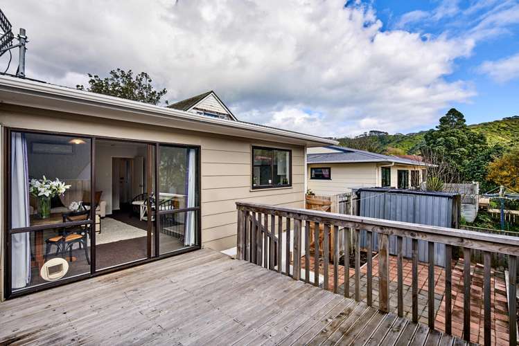 2/11 Te Arawi Street_0