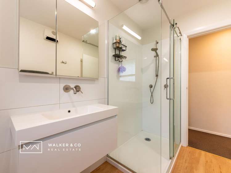 2/54 Heretaunga Square Silverstream_17