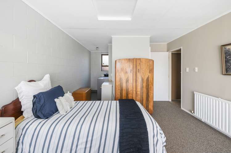 30b Holland Street Glenholme_15