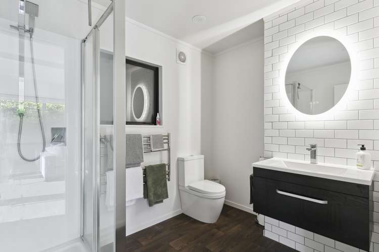 8 Countess Close Maupuia_9