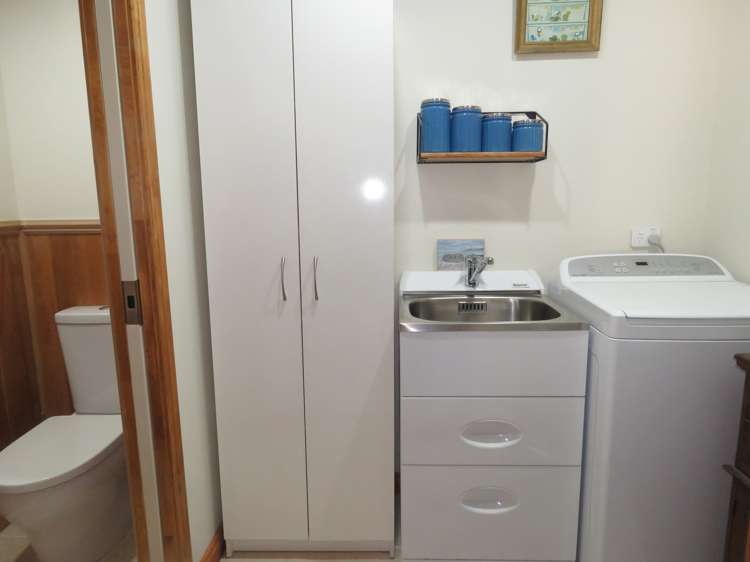 7 Somerville Road Reefton_11