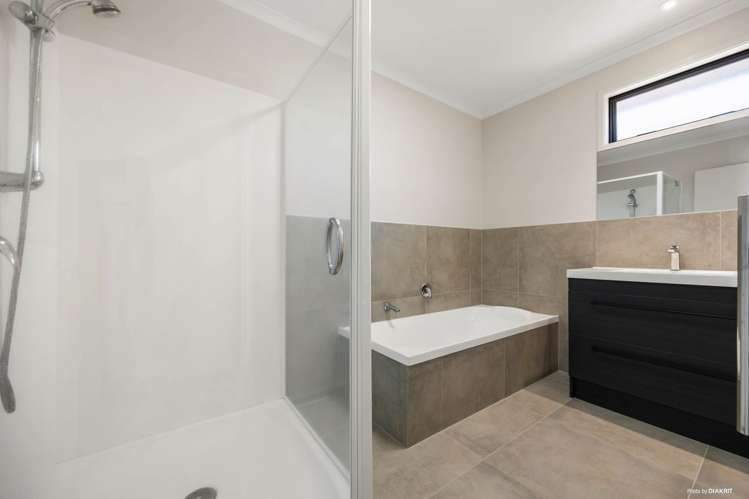 42 Greenbough Lane Greenhithe_10