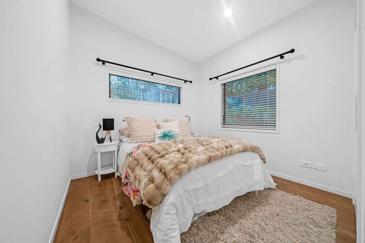 5 Frank Place Hill Park_31