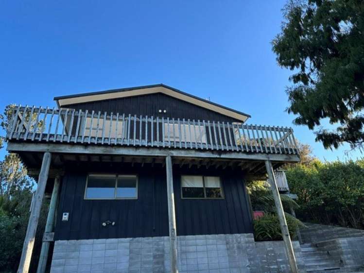 168 Scenic Drive Titirangi_18