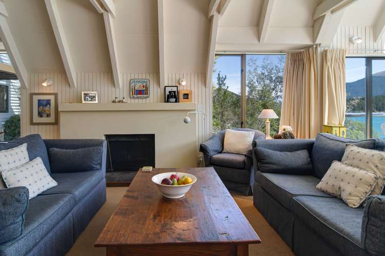 615 Peninsula Road Kelvin Heights_5