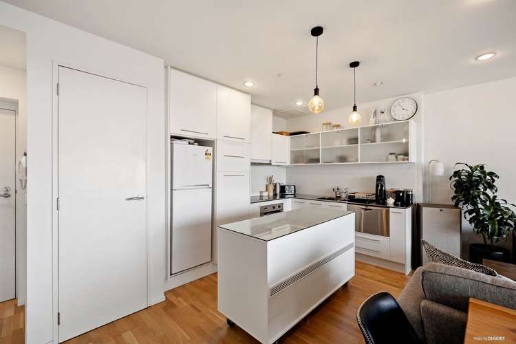 1402/18 Beach Road Auckland Central_7