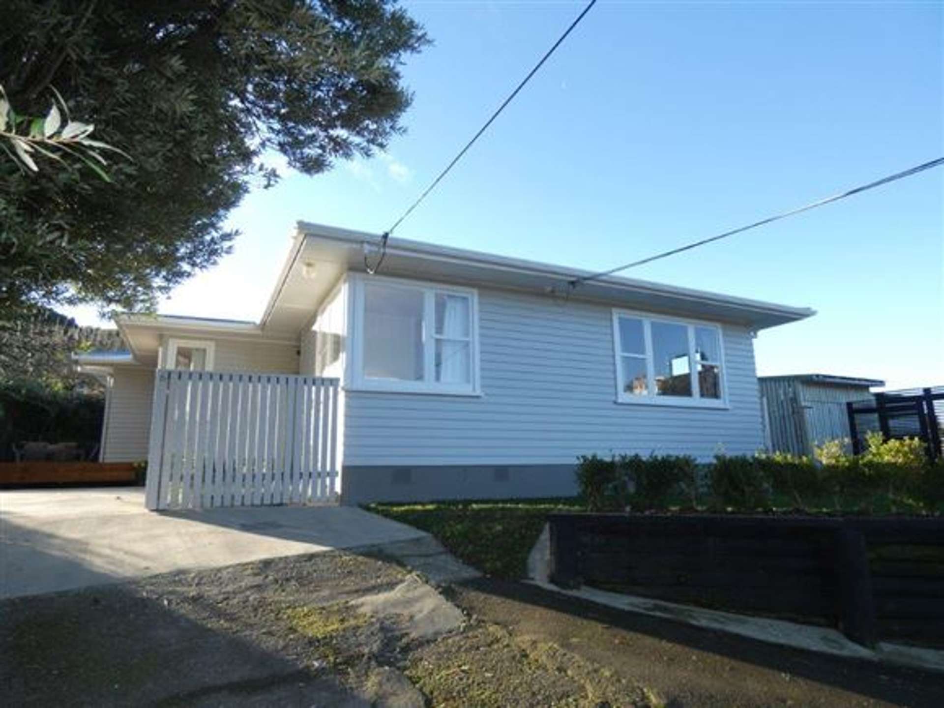 6 Thurleigh Grove Karori_0