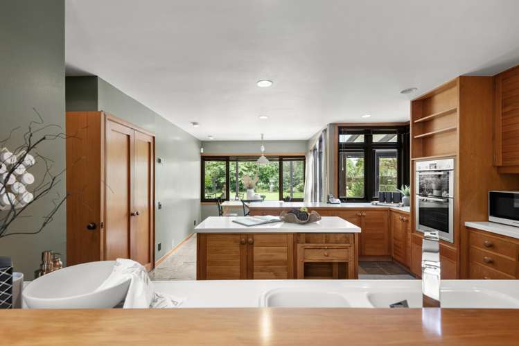 323 Reid Line East Colyton_14