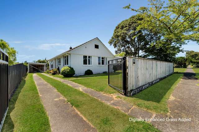 Cute-as-a-Button Family Home