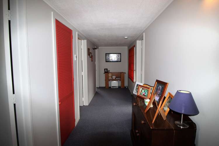 8 Winston Place Alexandra_16