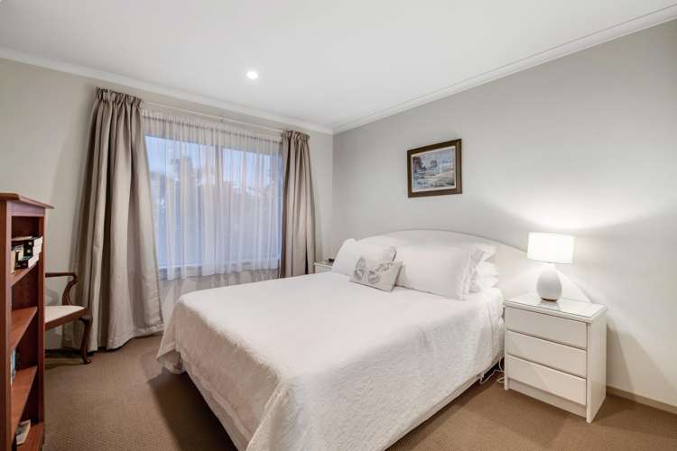 49 Chesterfield Way Orewa_15
