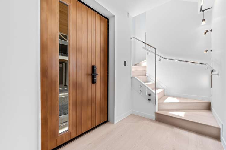 4/3 Campbell Road Takapuna_5