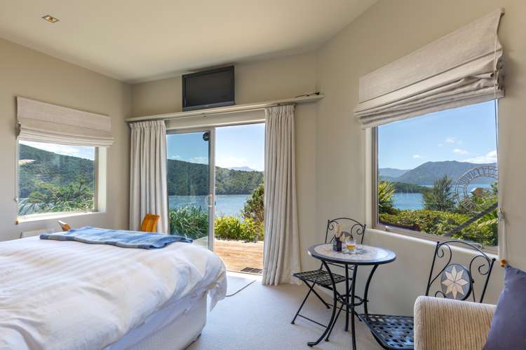 1 Cooks Ridge Waikawa Bay_19