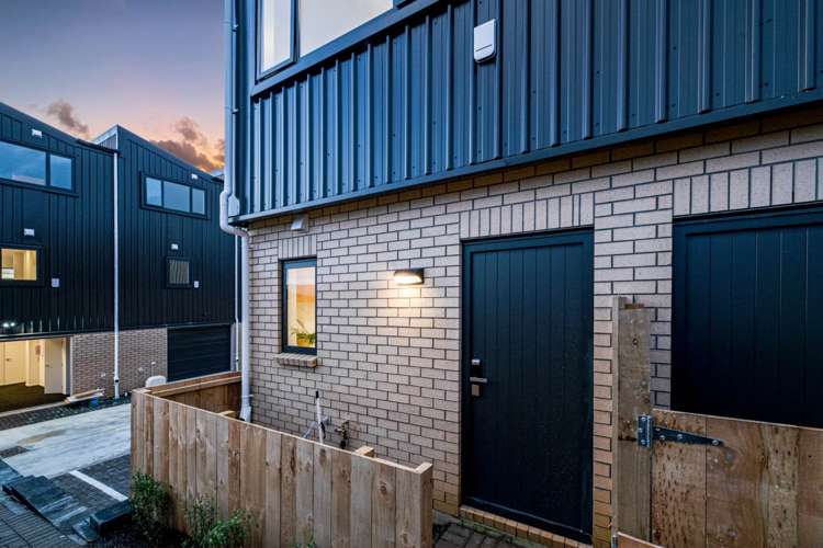 5/50 Newington Road Henderson_12