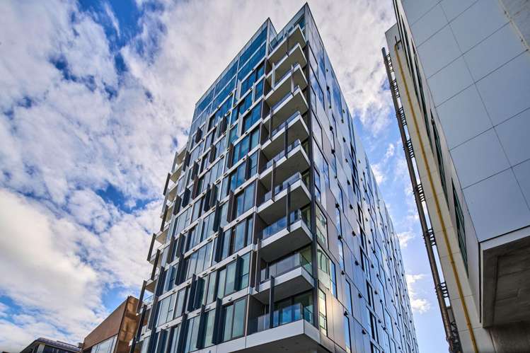 603/10 Alpha Street_3