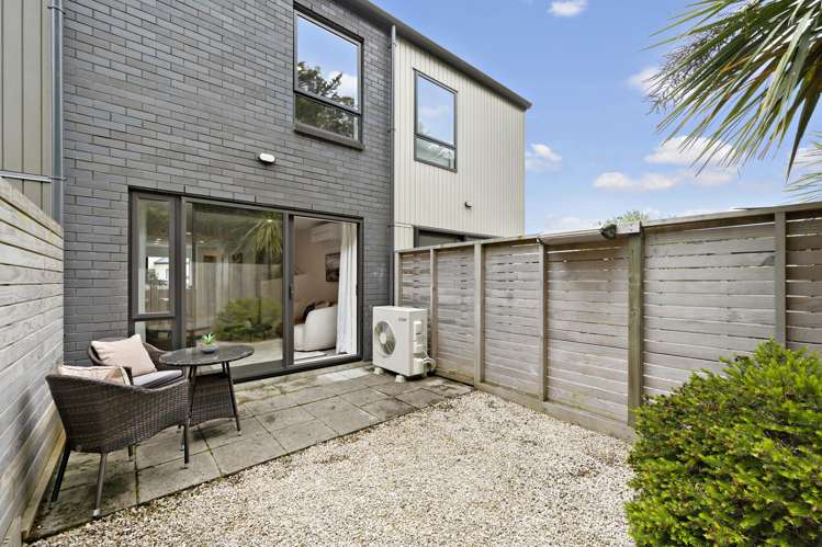 2/170 Fraser Avenue Johnsonville_11