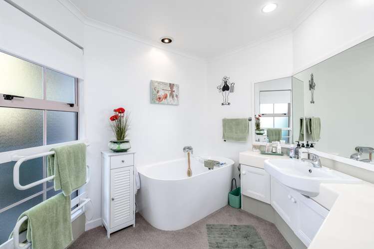 17 Churchill Place Waimate_9