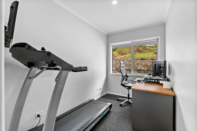 12 Catherin Servant Close 11608_17