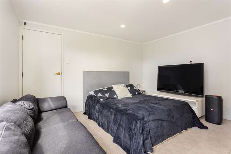 98 Reynella Drive Massey_13