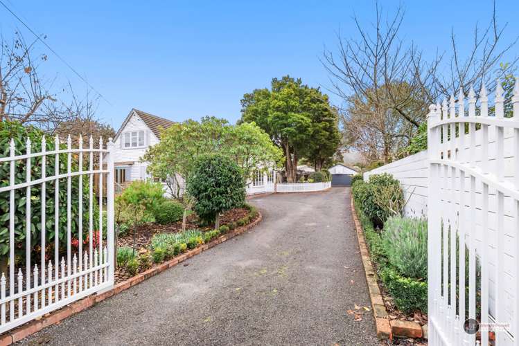 1057 Fergusson Drive Clouston Park Upper Hutt City Houses for