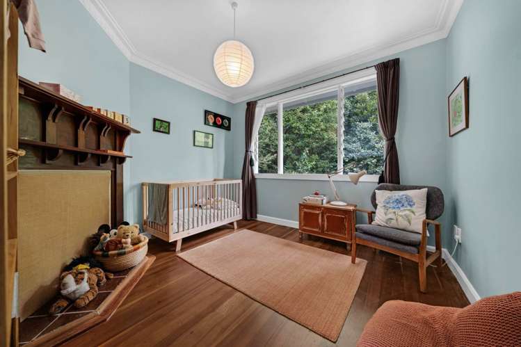 32 Derwent Crescent Titirangi_5