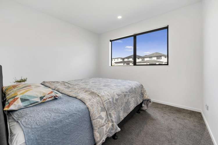 23 Tannaghmore Drive Flat Bush_15