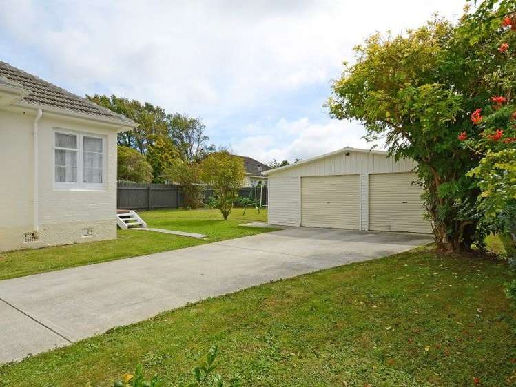 1 Bush Street Naenae_9