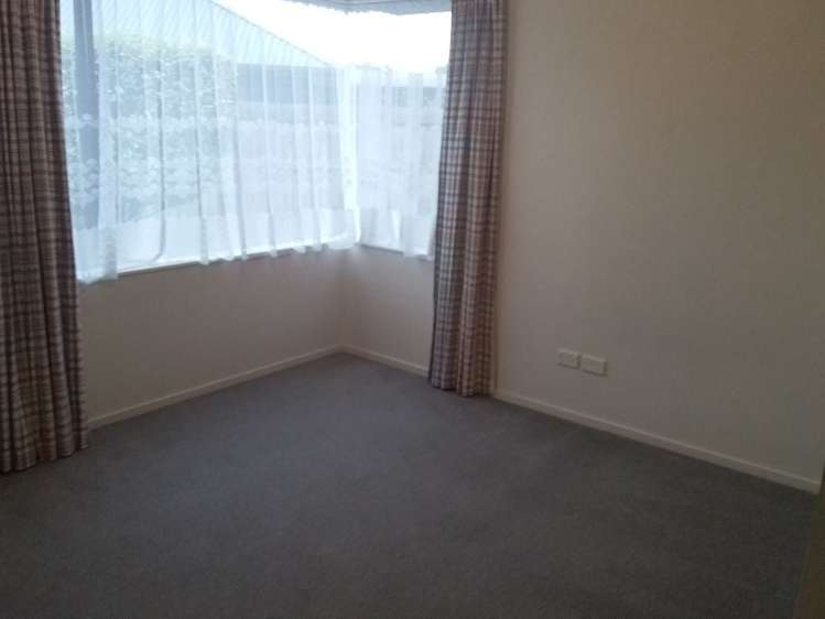 82 Aldinga Avenue Stoke_14